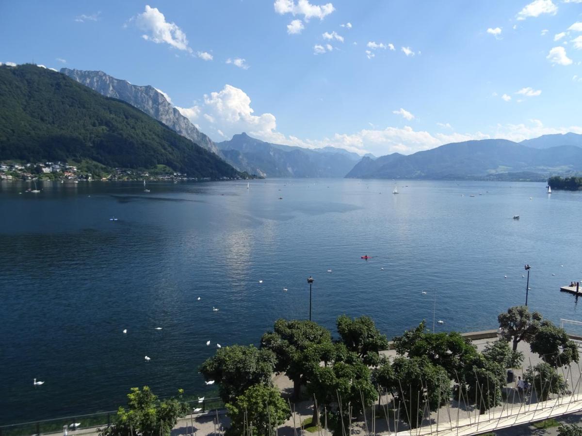 Fantastic Lake And Mountain View, First Row Lakeside Gmunden Εξωτερικό φωτογραφία