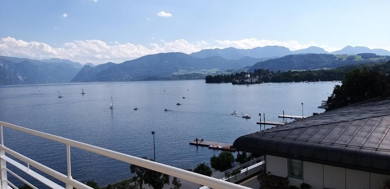 Fantastic Lake And Mountain View, First Row Lakeside Gmunden Εξωτερικό φωτογραφία